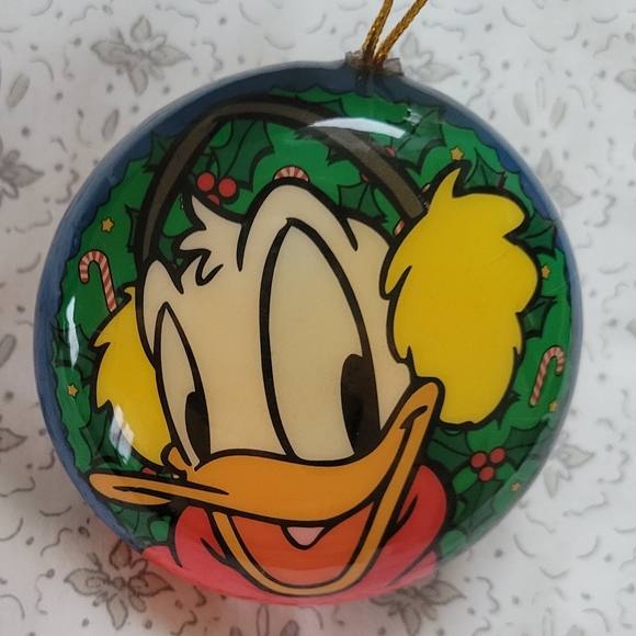 Vintage Disney Donald Duck Christmas Ornament - Picture 3 of 3